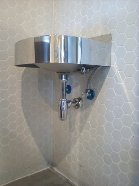 Final fix plumbing installation at fuel station in Pretoria West